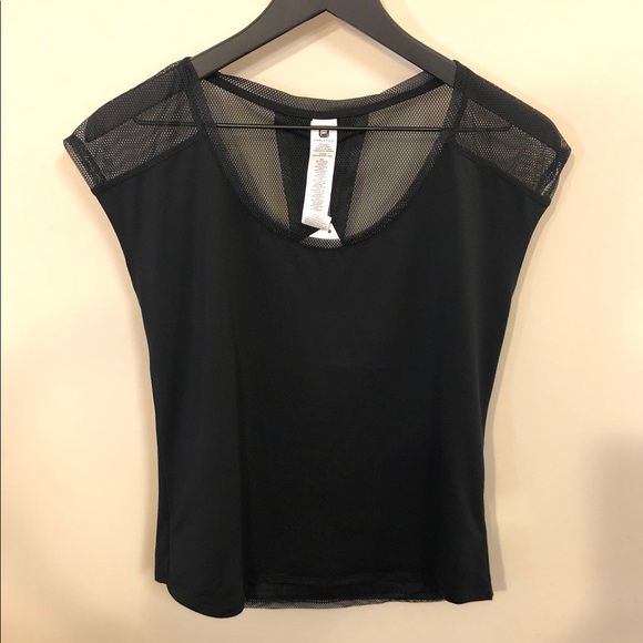 NWT Fabletics Vanessa Top - Picture 3 of 7